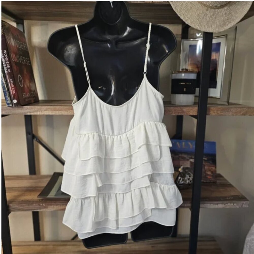 Who What Wear Tiered Ruffle Tank Top Cream Size M NEW WITH TAG! - Picture 3 of 3